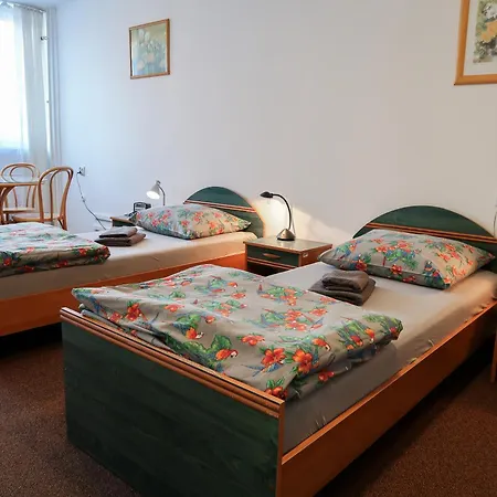 Albergue Dom Studencki Raj *