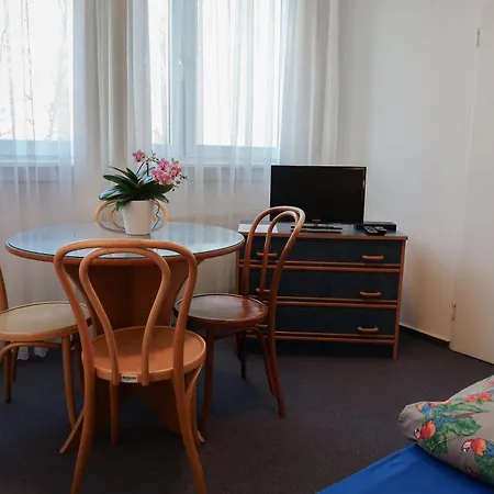 Hostel Dom Studencki Raj Βρότσλαβ